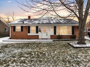 8253 Milburn St, Westland, MI 48185