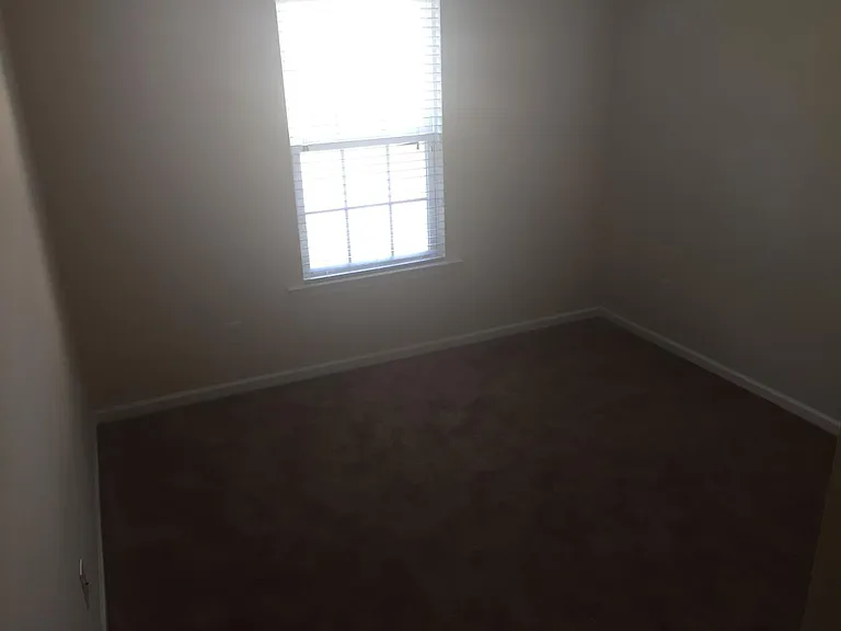 1136 Ocala St — Photo 7