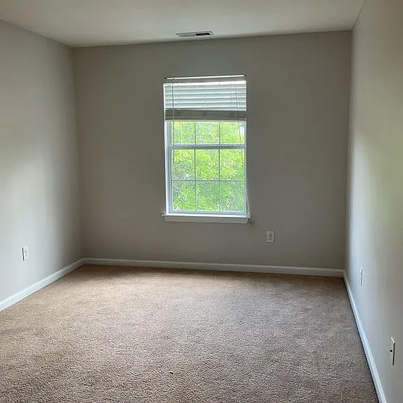 347 Thistle Ln — Photo 25