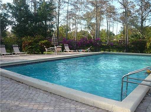 4th image of 4515 NW 20th St #483