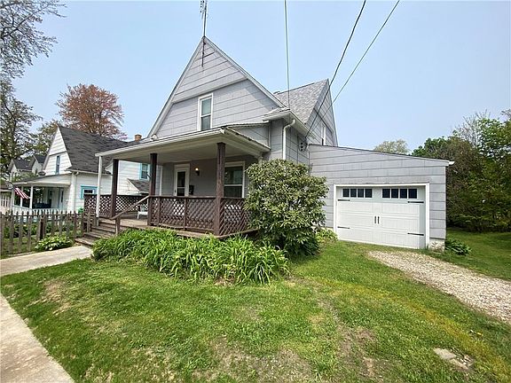 3rd image of 188 Clinton St
