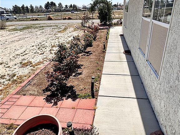 5th image of 2860 S Rainbow Ave