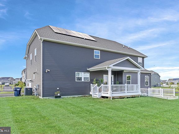 4th image of 250 Mistmeadow Dr