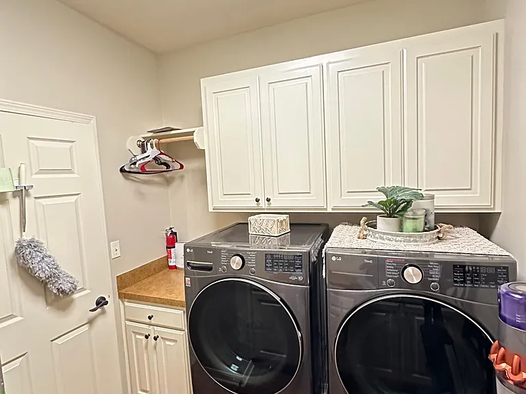 200 Grey Eagle Dr — Photo 32
