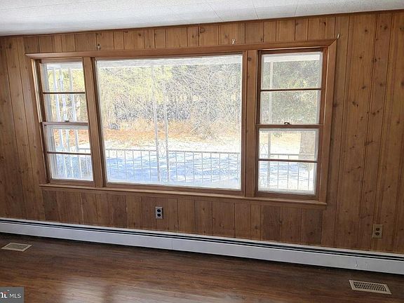 4th image of 7366 River Rd