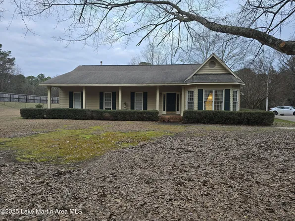 797 Blackjack Rd, Tallassee, AL 36078