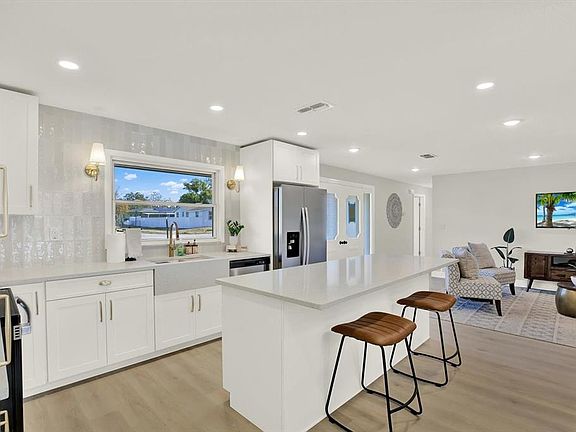 5th image of 4643 Crescent Rd