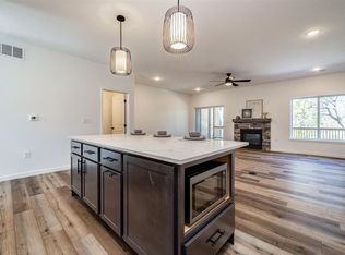 446 Cherry Ave, Iowa City, IA 52240