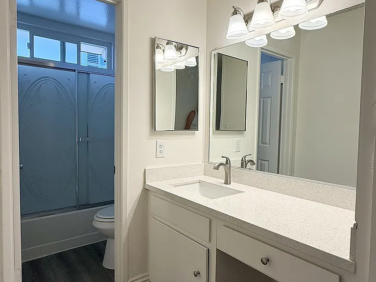 840 Main St #12 — Photo 3