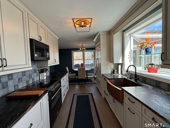 4th image of 158 Westledge Road