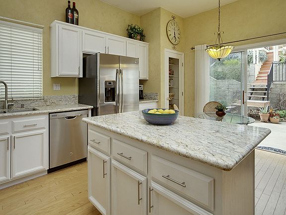 2nd image of 4092 Monte Verde