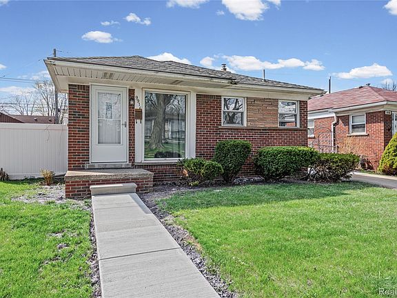 4th image of 9916 Rosedale Blvd
