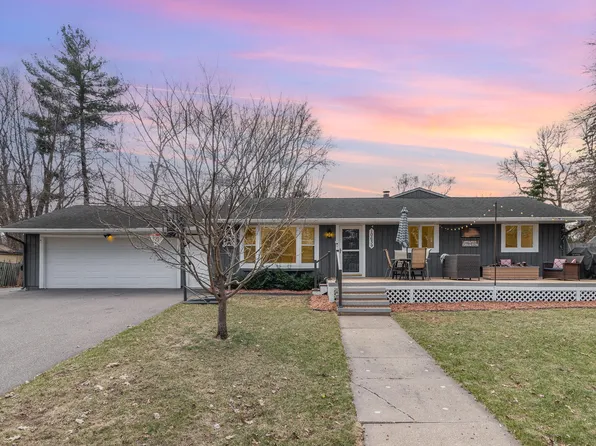 10639 Hayes St, Chisago City, MN 55013