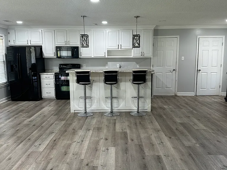 1401 Fords Way — Photo 2