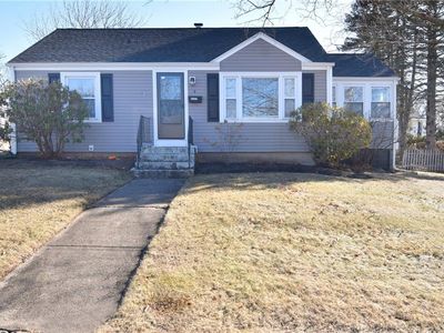 4 Amanda St, Cranston, RI, 02920