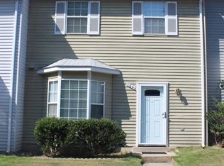 7646 Lee Landing Dr, Falls Church, VA 22043