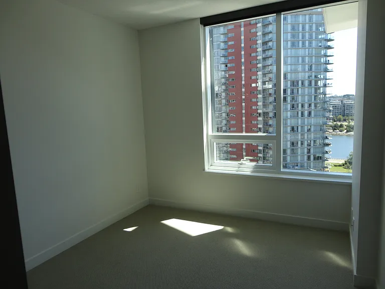 68 Smithe St #1209 — Photo 6