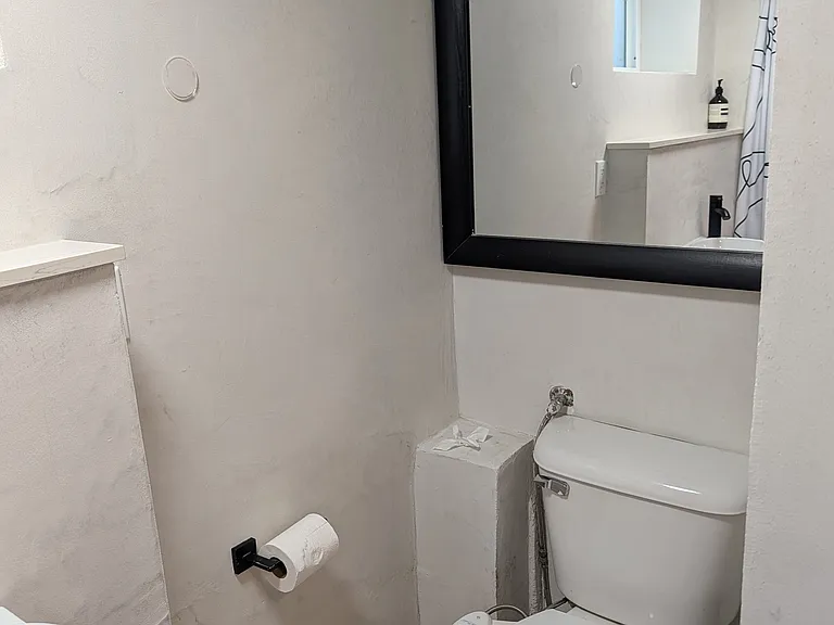 3658 1/3 Fredonia Dr — Photo 10