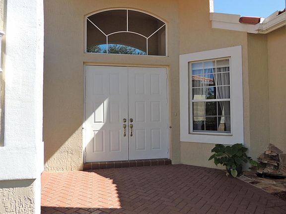 2225 Stonehaven-covered entry-2