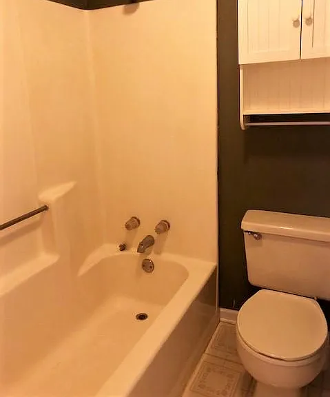 676 Hadley Dr — Photo 2