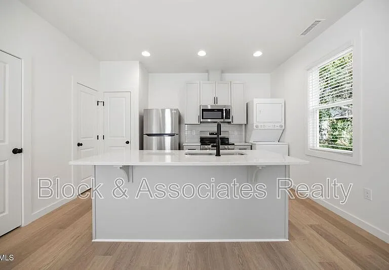 2815-103 Wilcox Pl — Photo 17