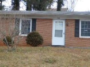 1049 Oak St, Martinsville, VA 24112