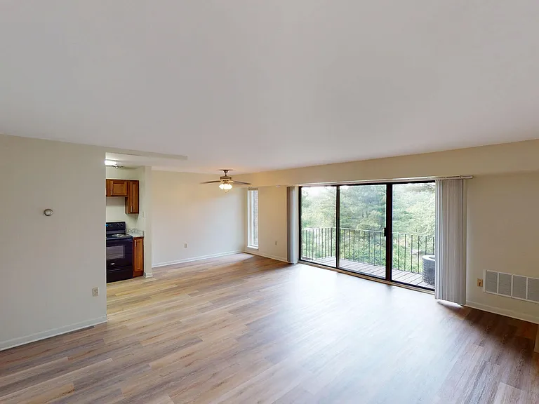Hyland Hills — Photo 11