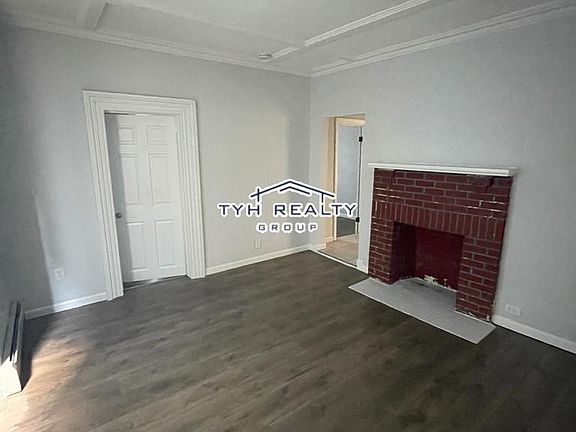 4th image of 323 Amherst St Floor 1