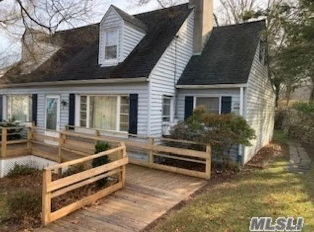 119 Maple Pl — Photo 2