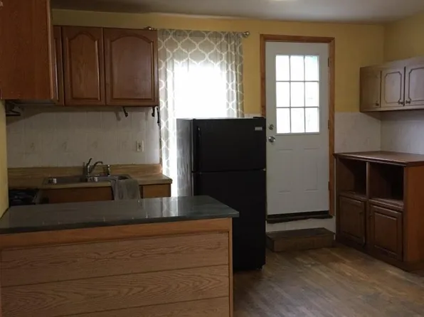 50 Copeland St #2, Quincy, MA 02169