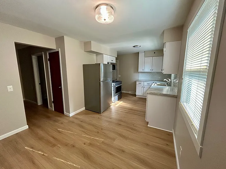 Coral St — Photo 3