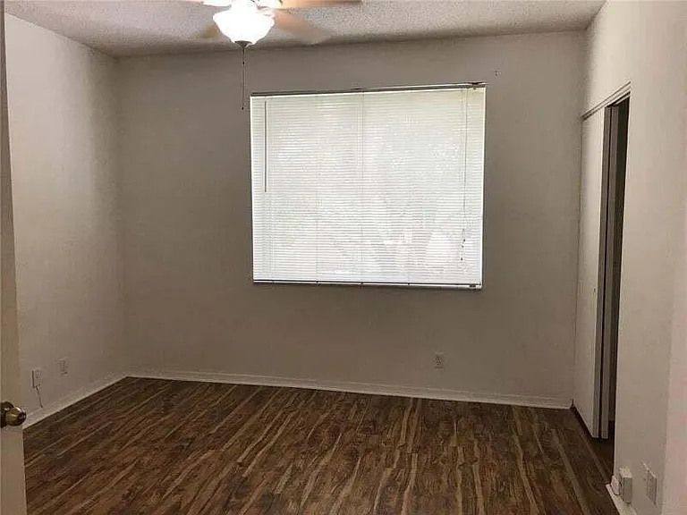 11010 Conch Ct — Photo 9