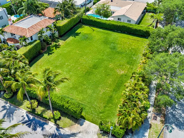 260 E Lakewood Rd, West Palm Beach, FL 33405