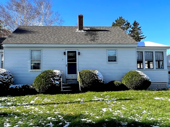 7 Abraham Street, Houlton, ME 04730