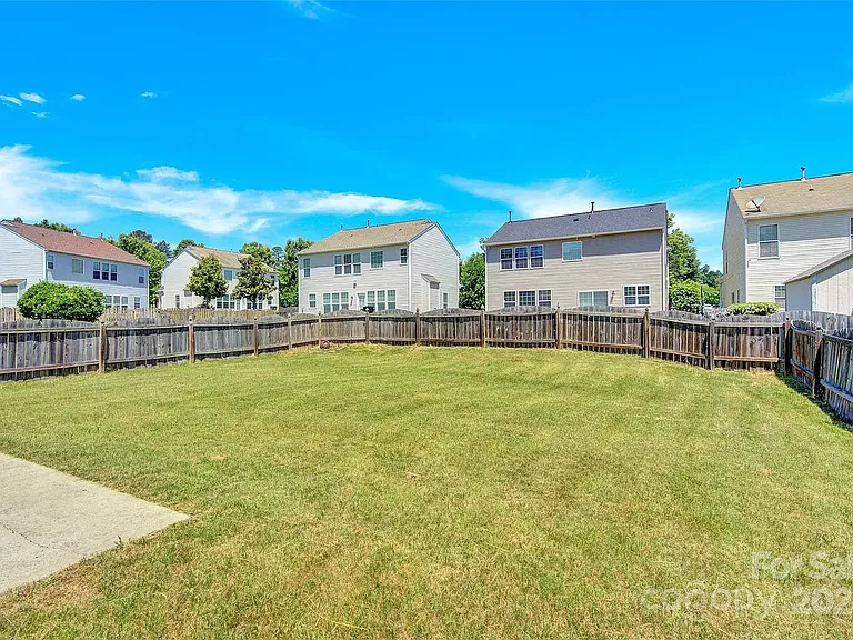 11239 Cypress View Dr — Photo 33