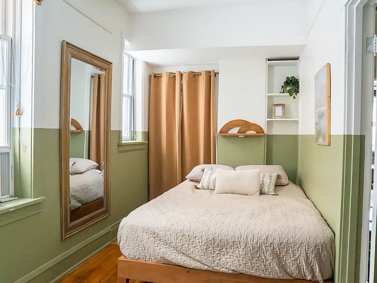 3454 N Leavitt St #1 — Photo 4