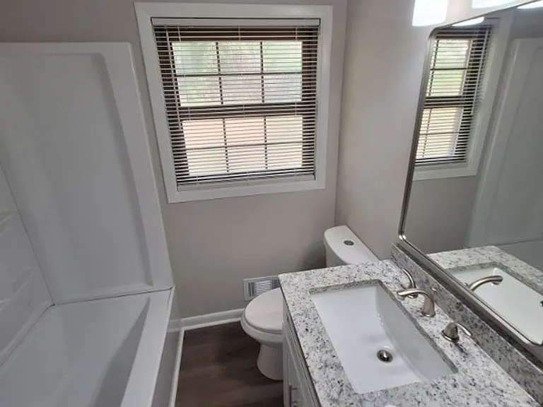 5370 Longmeadow Ln — Photo 9