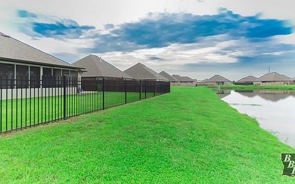 5th image of 180 Towne Way