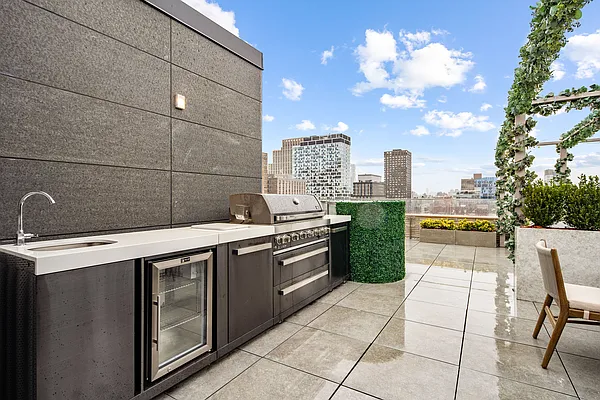 Rented by Realmart Realty LLC | media 16