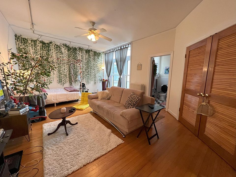 1st image of 1020 W Ardmore Ave APT 302