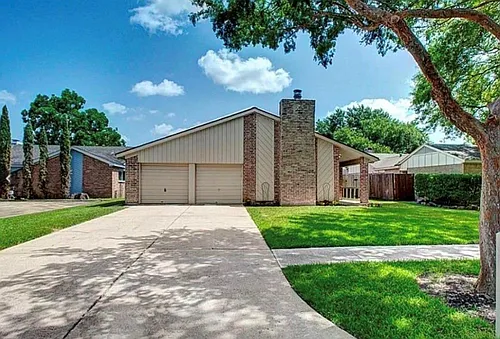 3023 Sam Houston Dr Photo 1