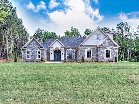 2nd image of 2106 Lacroix Way