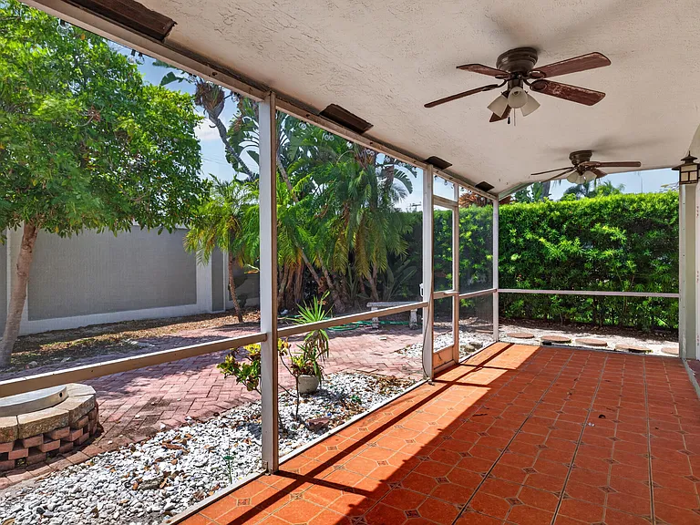 4481 NW 20th Ave — Photo 36