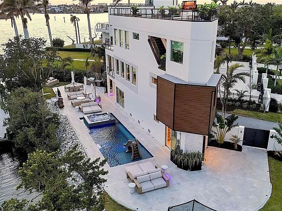 4th image of 1406 Tangier Way