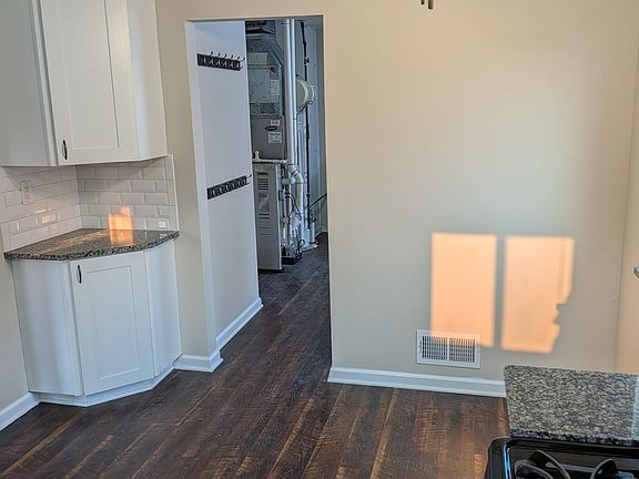 3rd image of 30760 Palmer Blvd