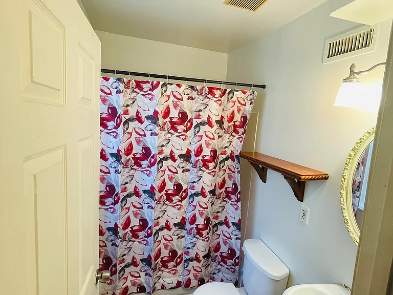 1721 Guilford Ave #3 — Photo 8