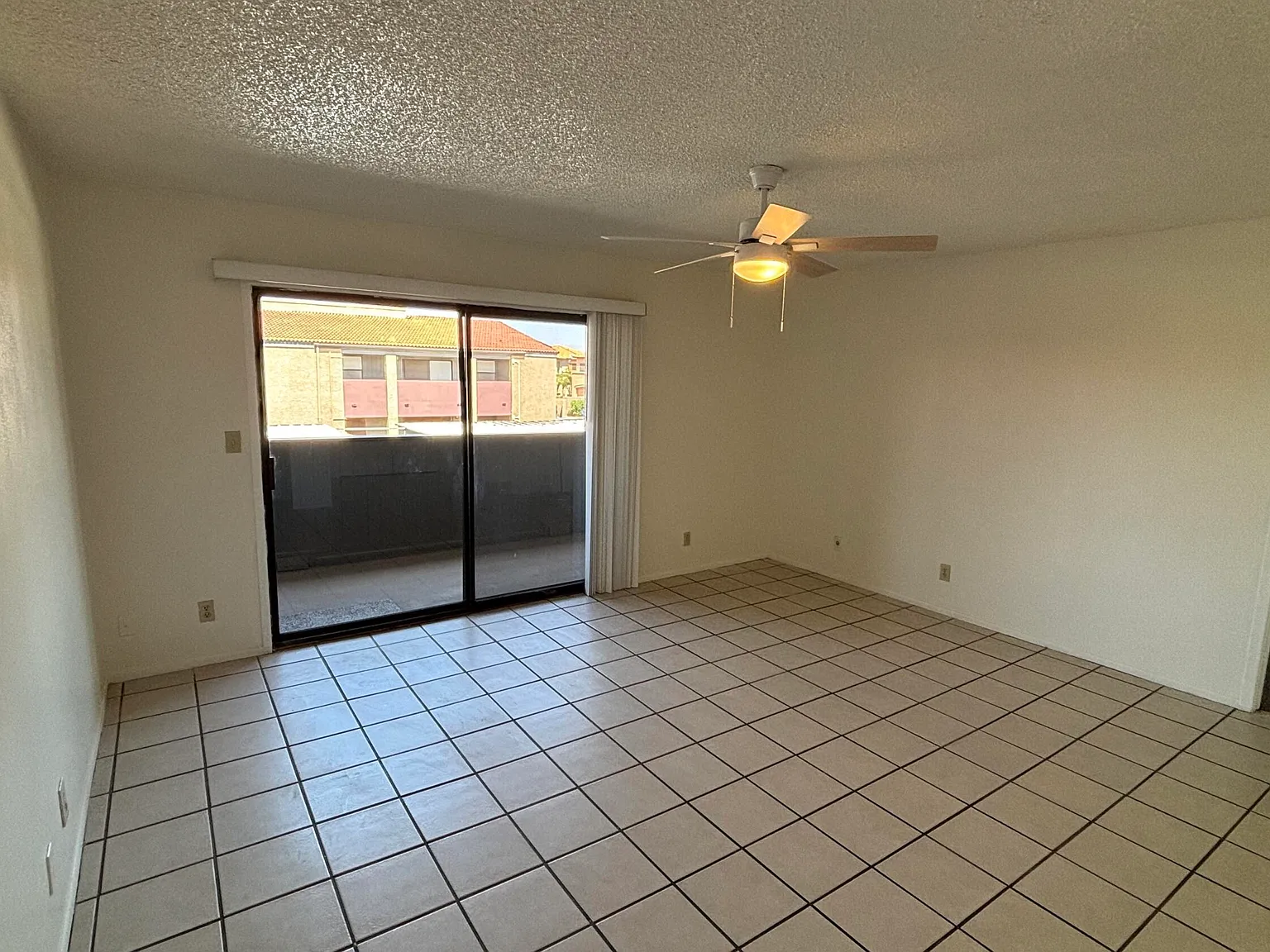 2 bed, 2.0 bath, 954 sqft, $1,495 — Photo 2