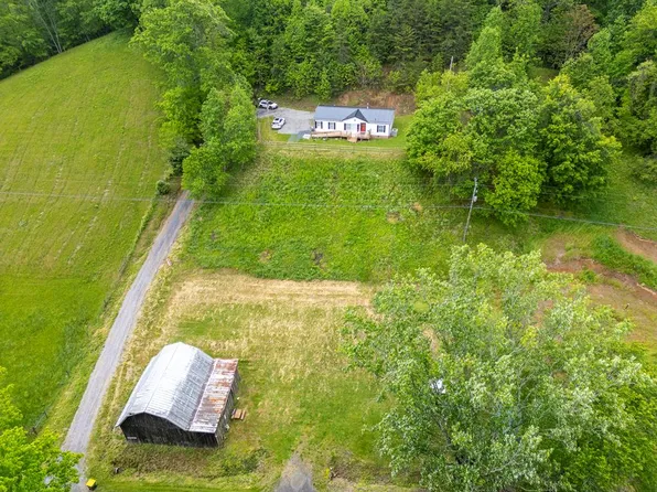 16057 Rich Valley Rd, Abingdon, VA 24210