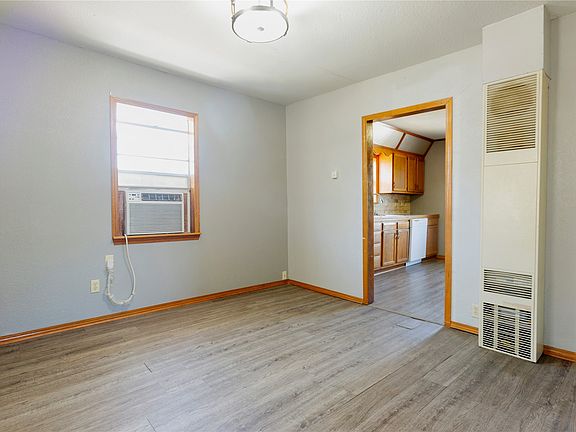 5th image of 313 E Harrison Ave