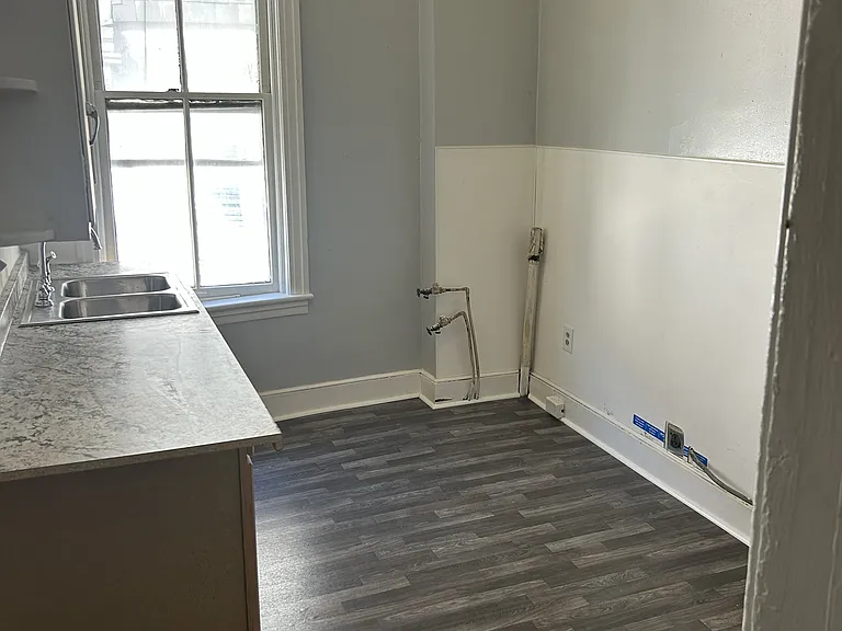 60 Lincoln Way W #2 — Photo 8